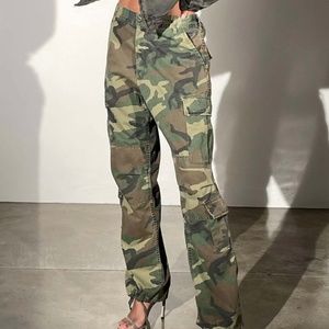 NEW! Local European LE CAMO CARGO - XS/S